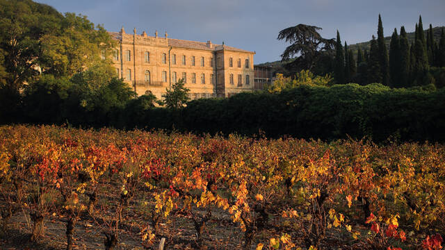 Le château-abbaye de Cassan ©G.Souche
