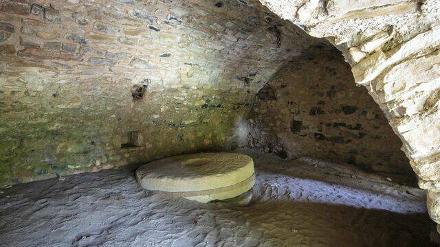 Salle des meules du moulin d'Azam D. Maugendre©Région Occitanie