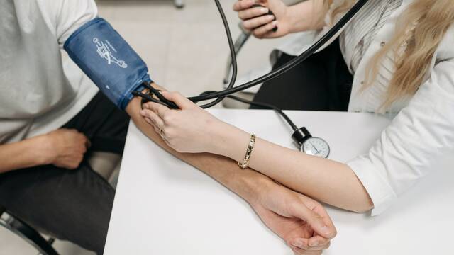 Pratiquer la médecine ici