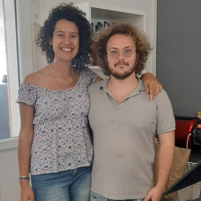 Lou et Isabelle, gestionnaires de l'épicerie l’Esquirol, de Ceilhes et Rocozels ©S.Zlicaric