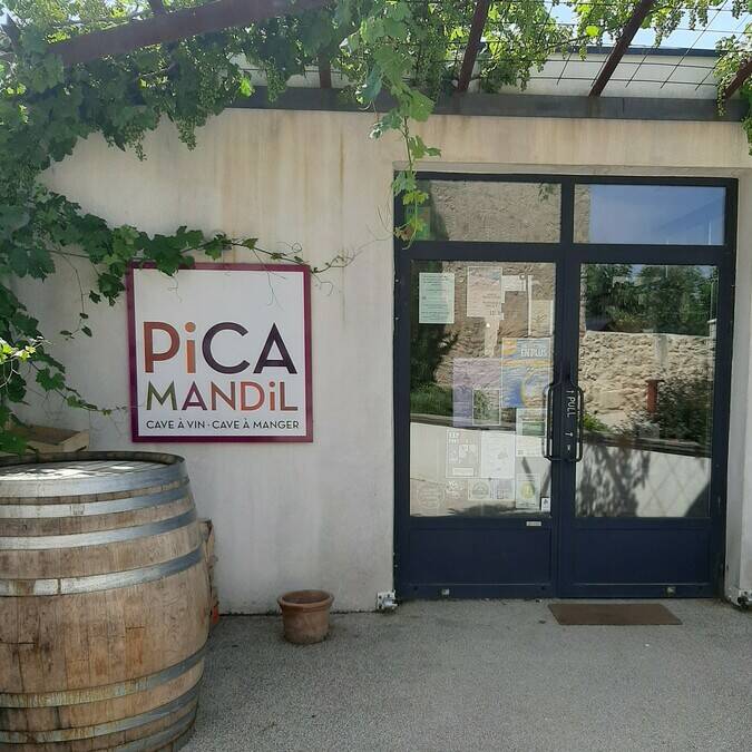 Entrée de l'épicerie le Picamandil à Puissalicon ©S.Zlicaric